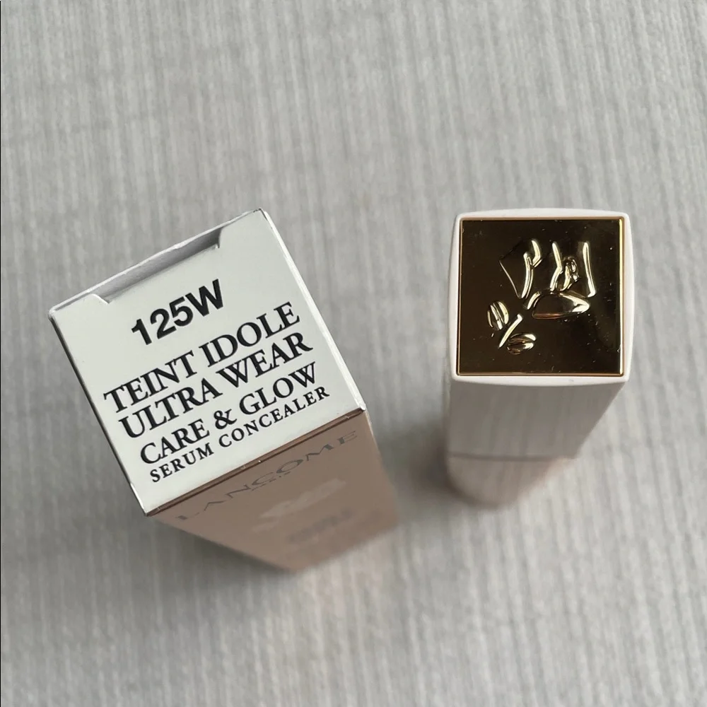 Lancome Teint Idole Ultra Wear care& glow serum Concealer - 125W